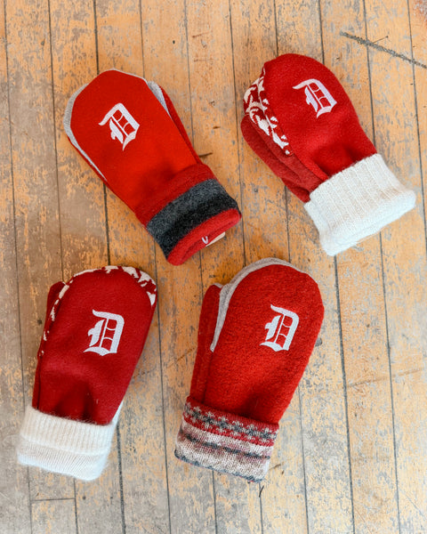 Detroit Red Wings Wool Mittens