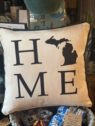 HOME Michigan Pillow black piping