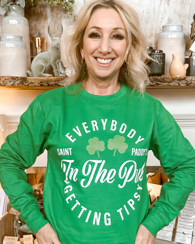Everybody in The Pub Getting Tipsy Sweatshirt - Kelly Green