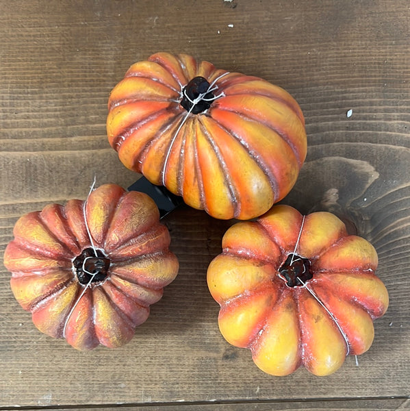 Orange resin assorted pumpkin  shape Pumpkins