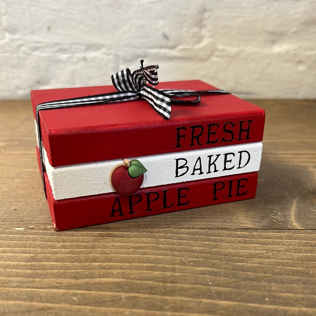 Fresh baked apple pie Mini Book Set