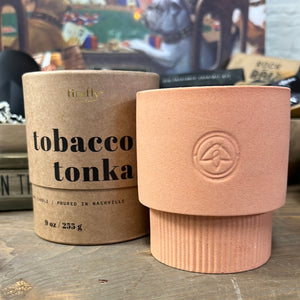 Tobacco & Tonka Candle 9 oz