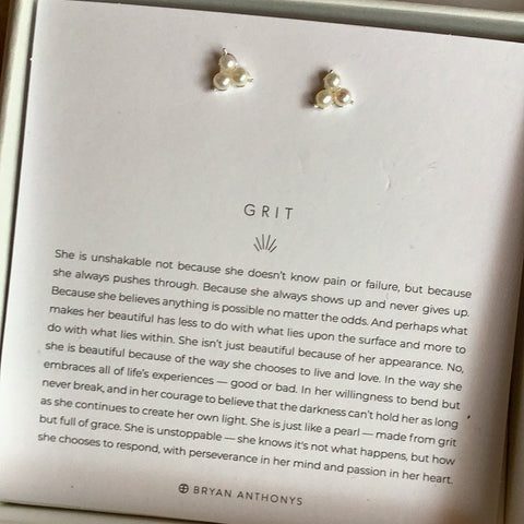Grit stud earrings Gold